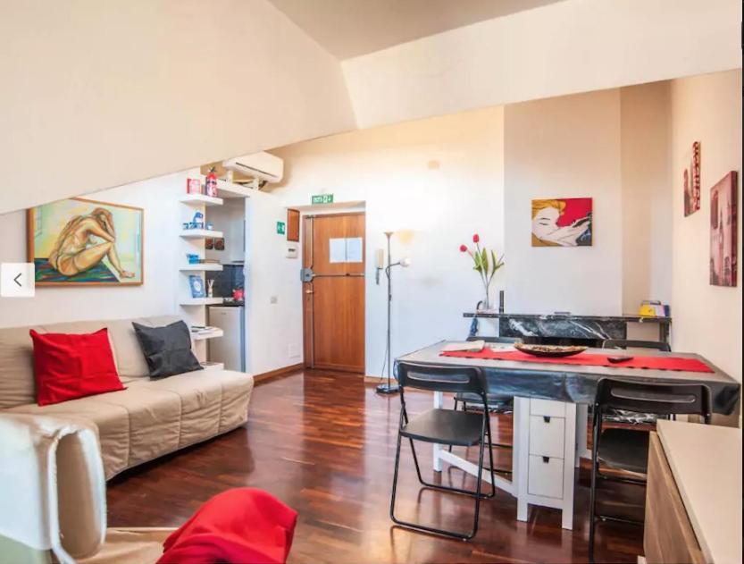 Roby House * Roma